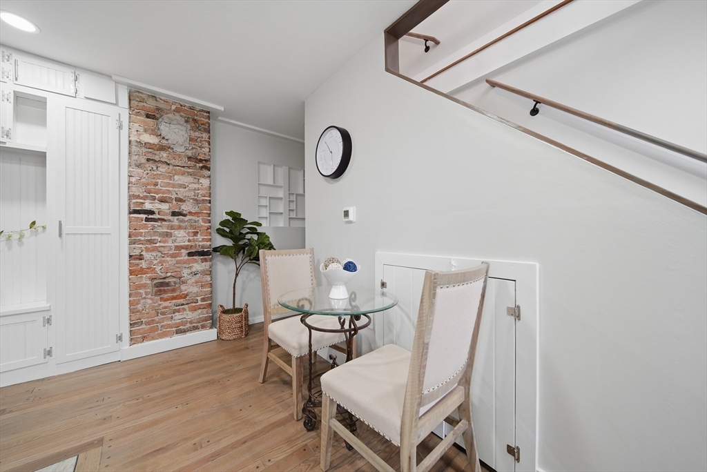 68 Pleasant St # 3