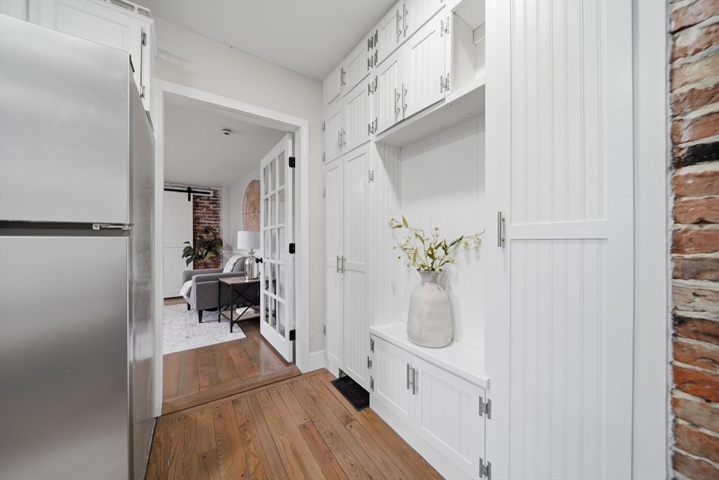 68 Pleasant St # 3