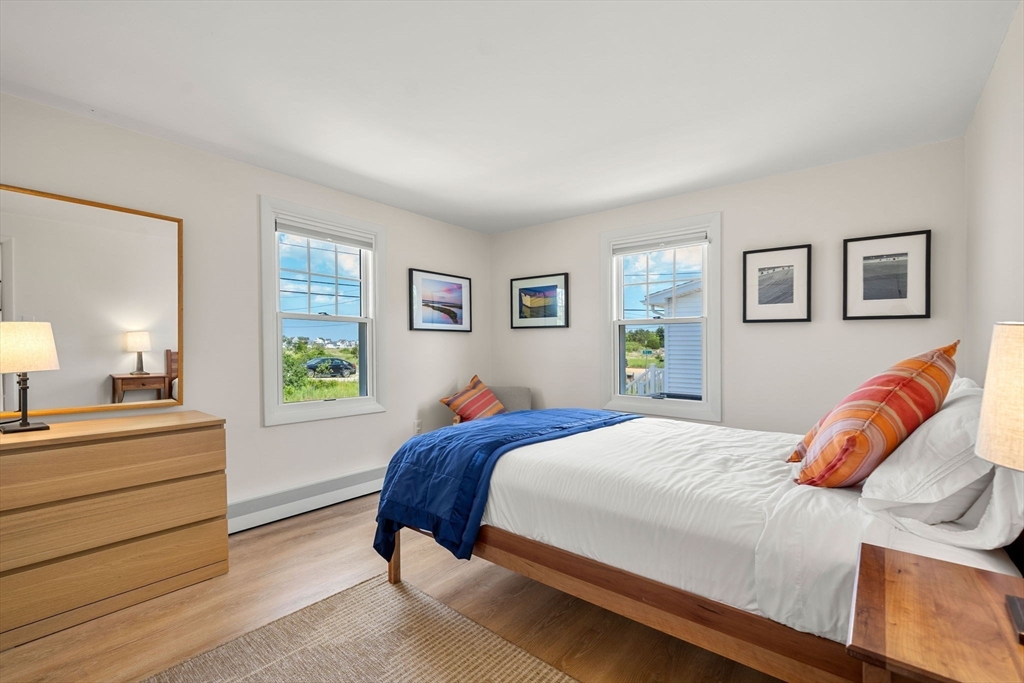 133 Old Point