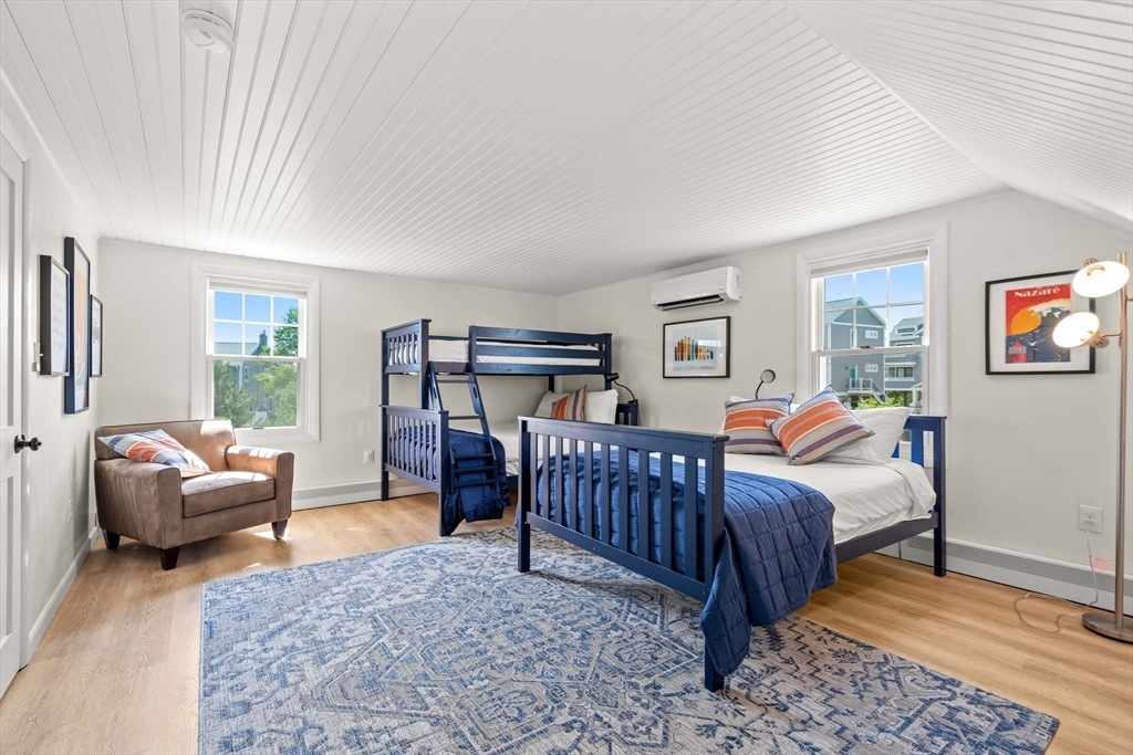 133 Old Point