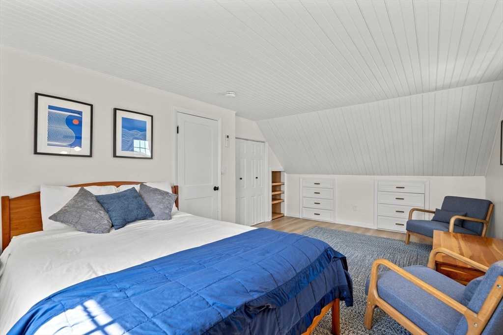 133 Old Point