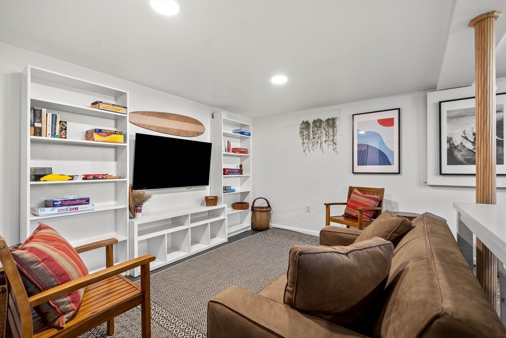 133 Old Point