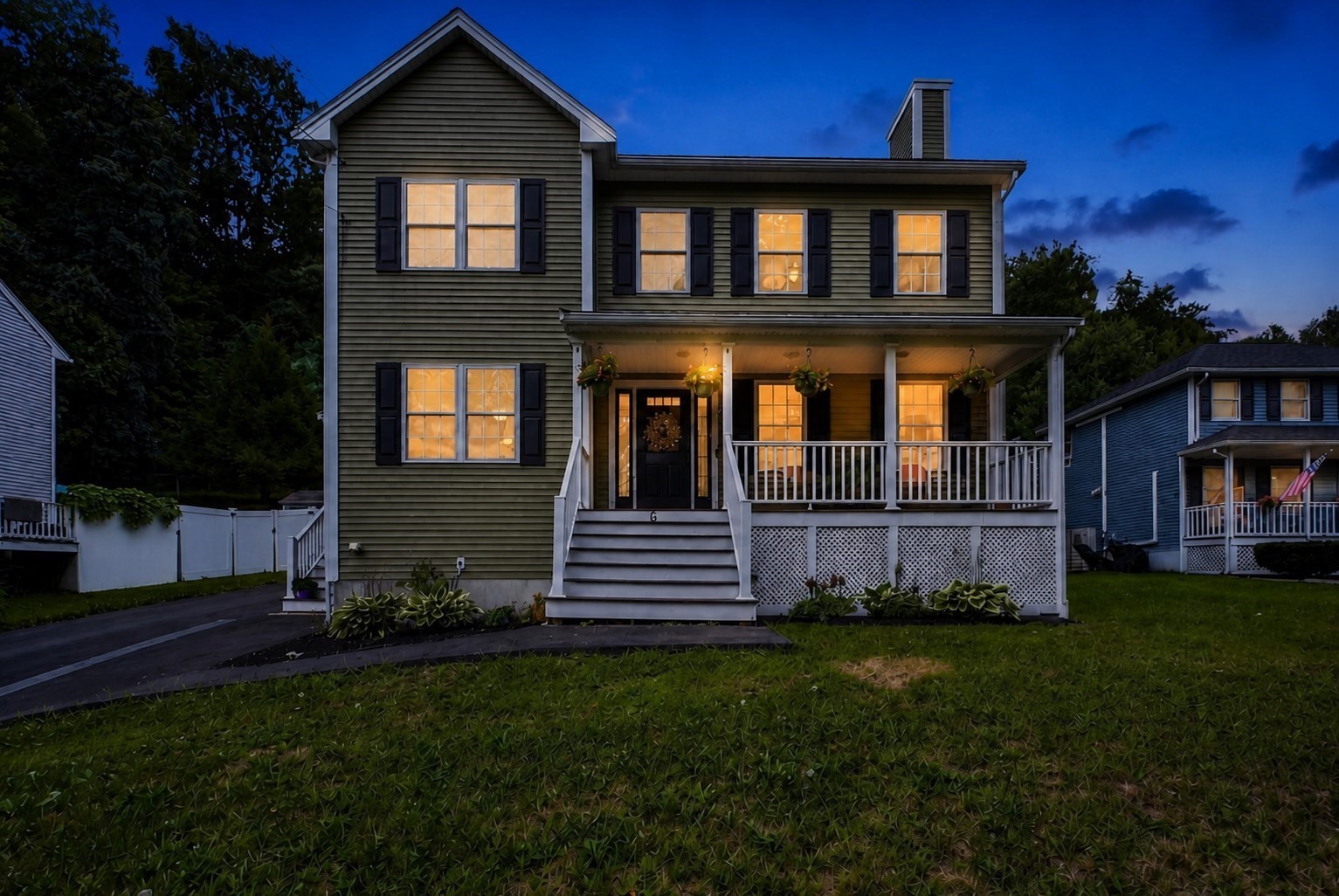 6 Bard St