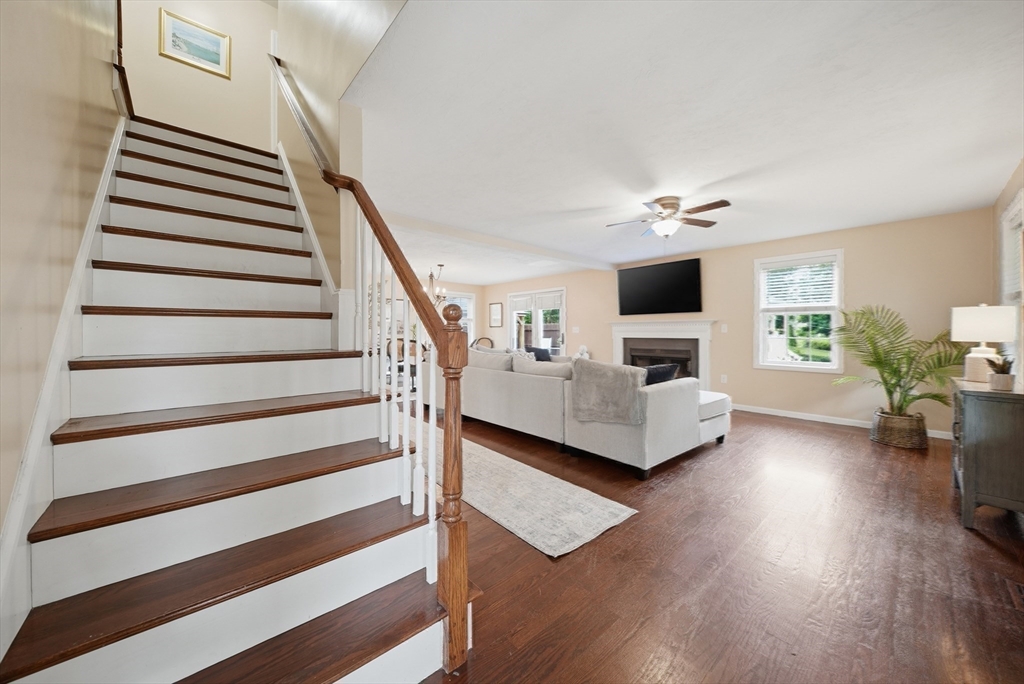 6 Bard St