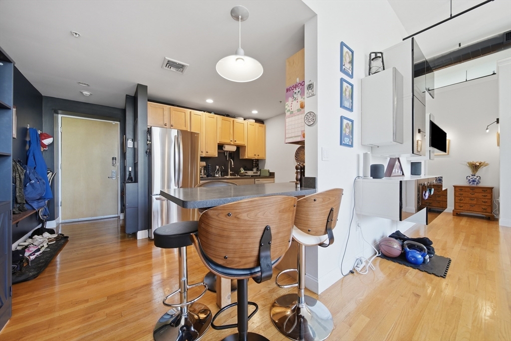 220 Spencer Ave # 104