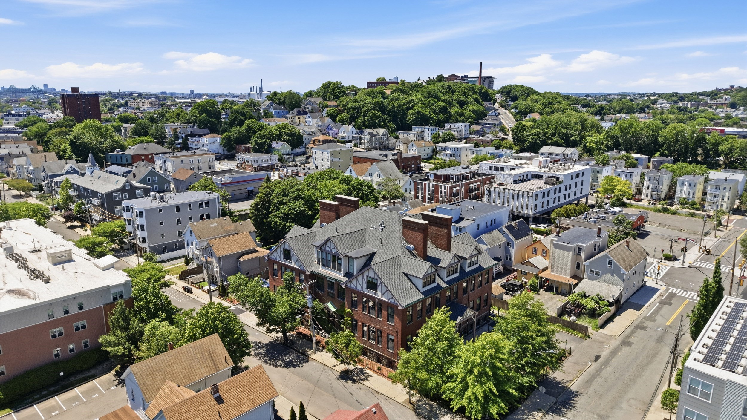 220 Spencer Ave # 104