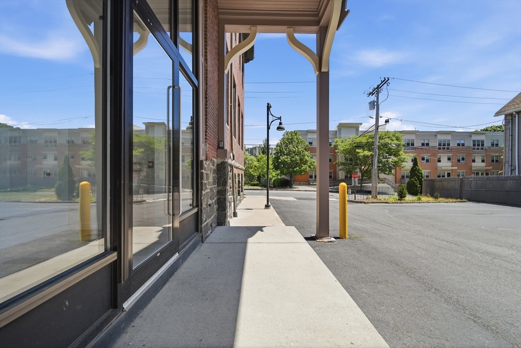 220 Spencer Ave # 104