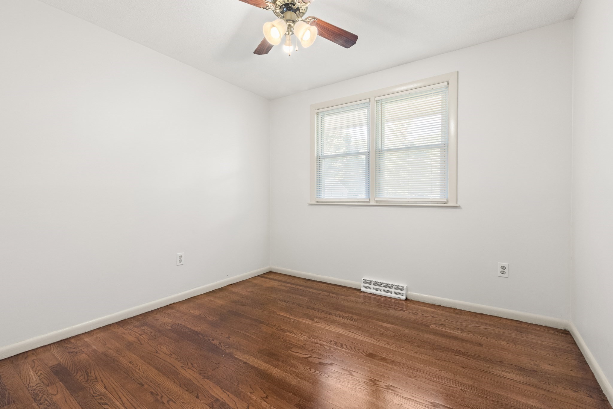 10 Clark Rd