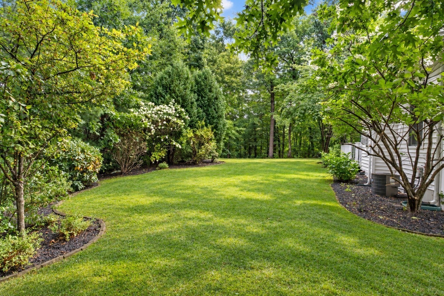 22 R Sawyer Ln