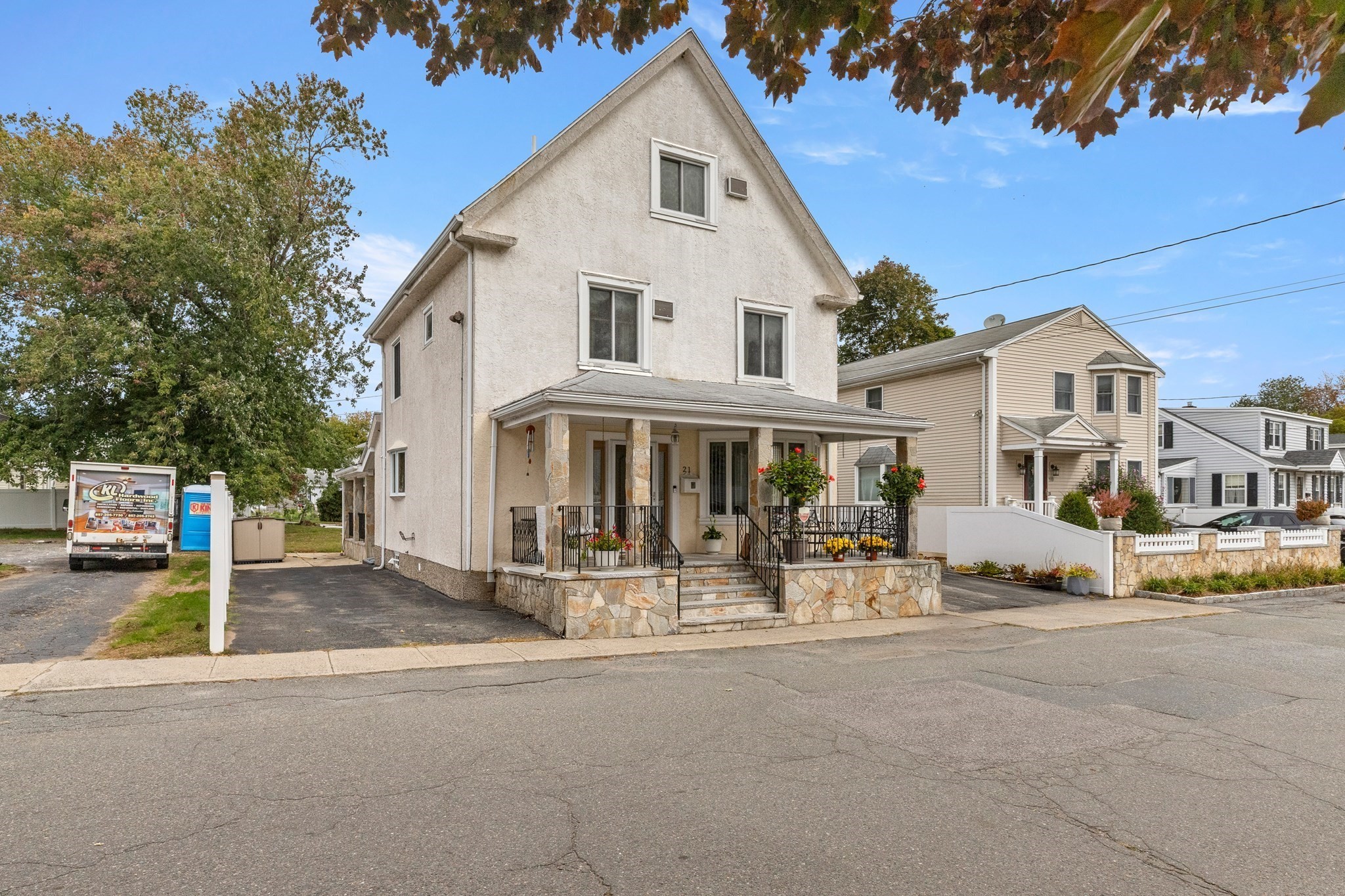 21 Buxton St