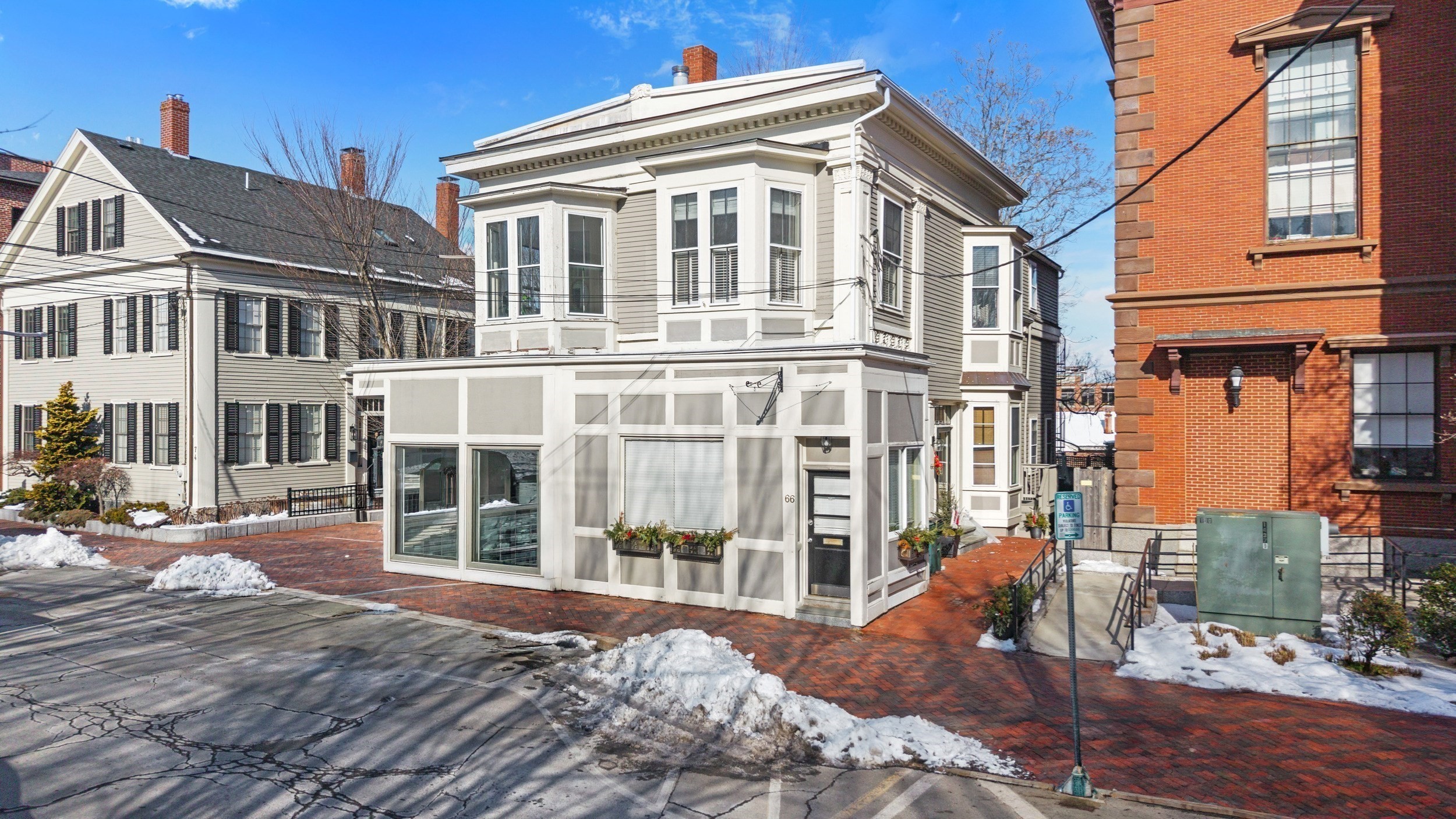 68 Pleasant St # 2