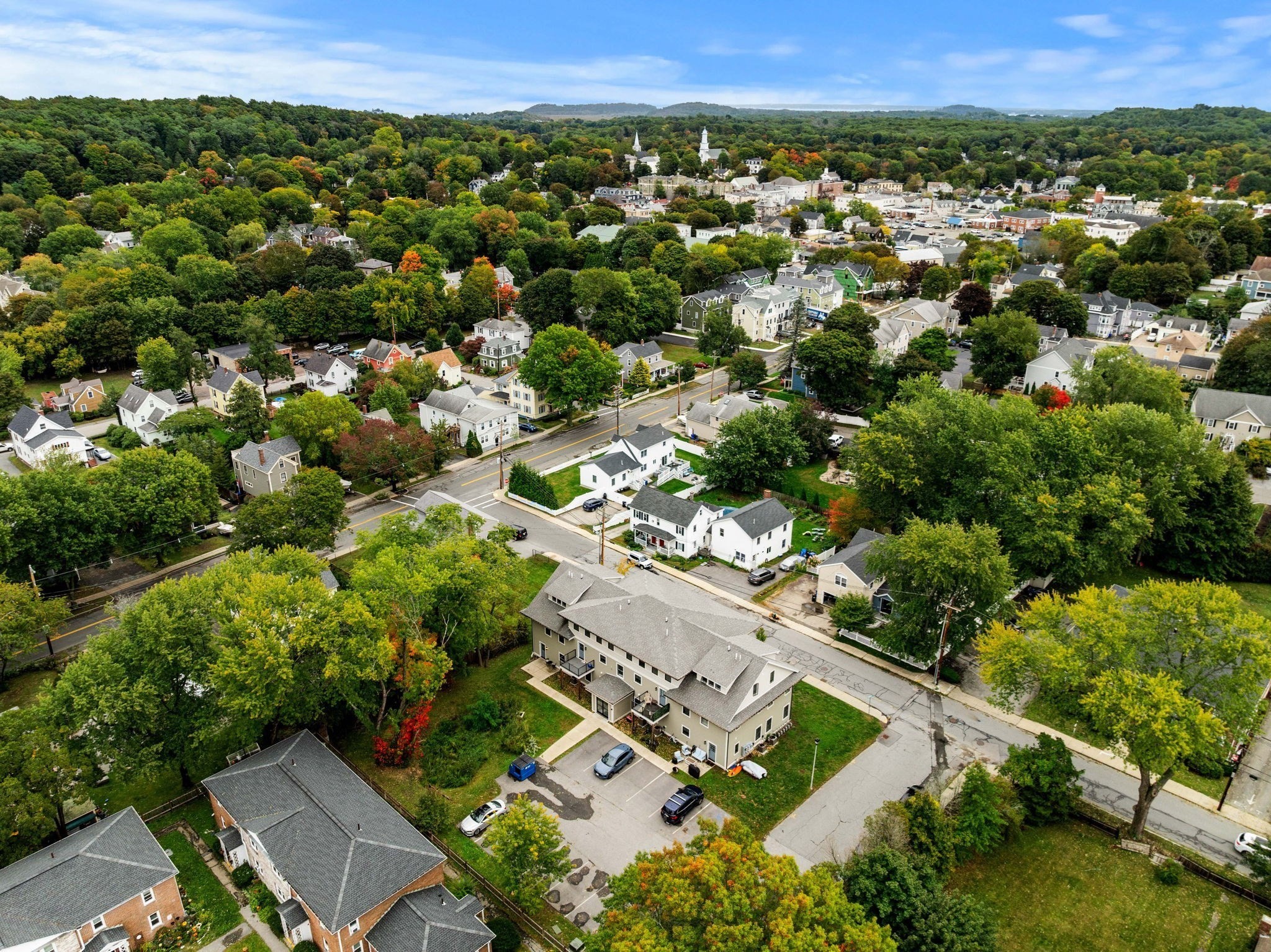 1 Broadway Ave # 4