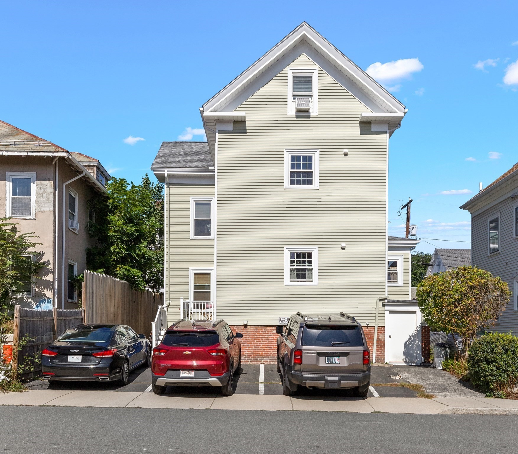 14 Boardman St # 2