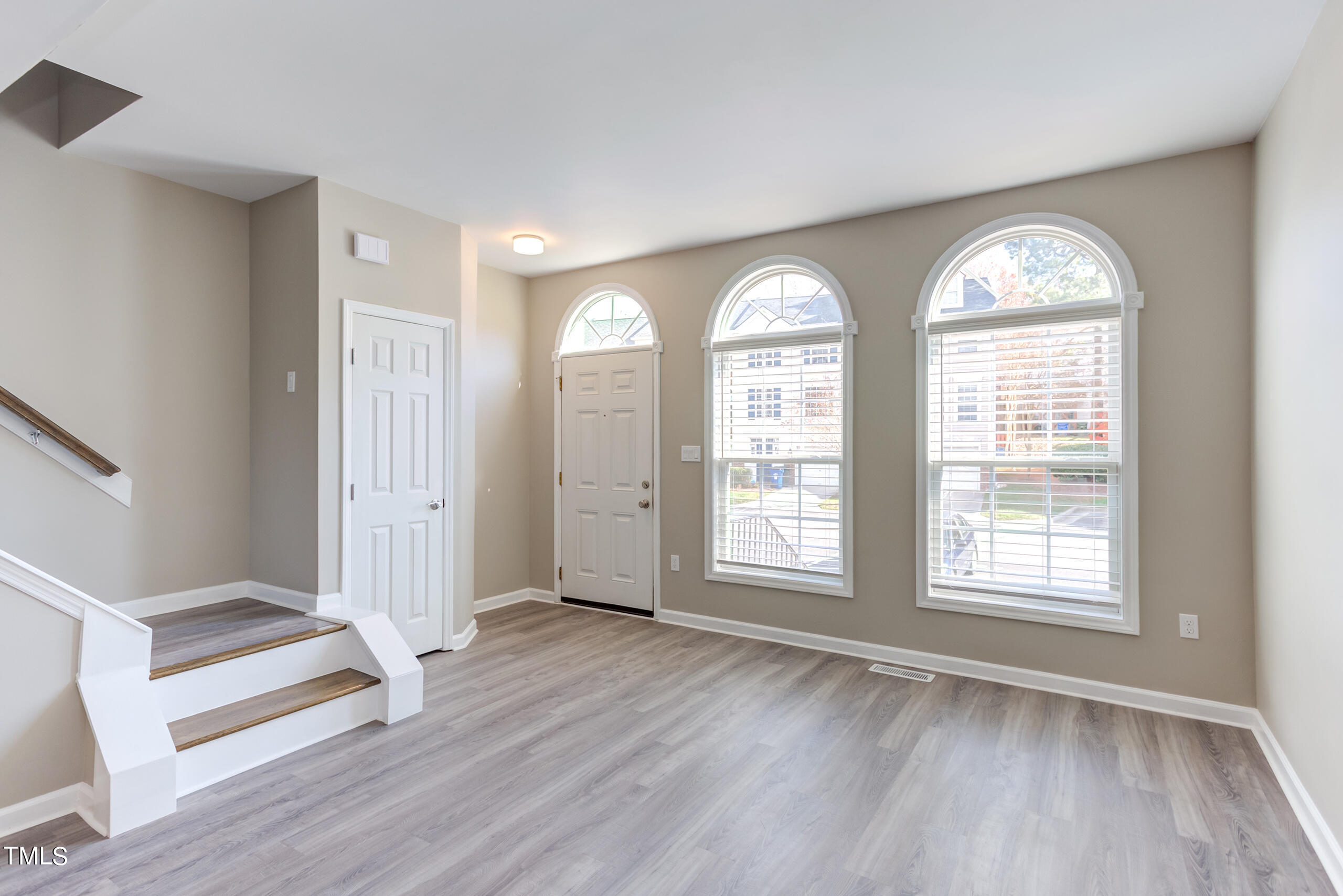 5555 Vista View Court