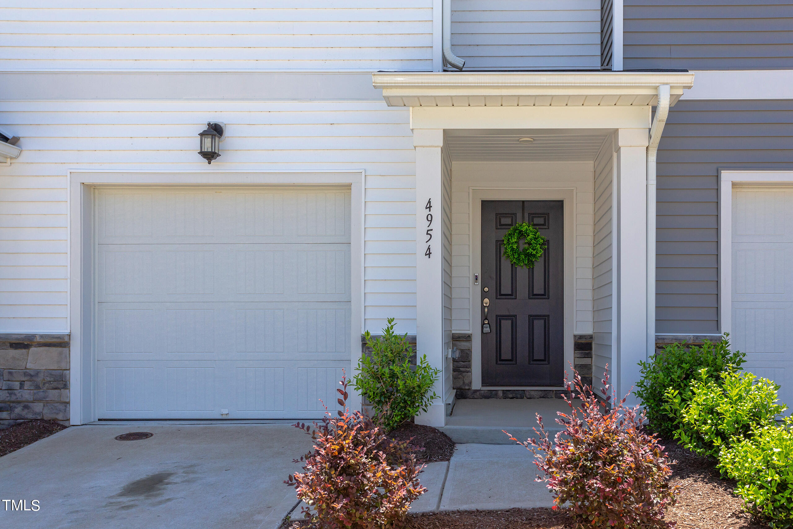 4954 Southern Magnolia Drive