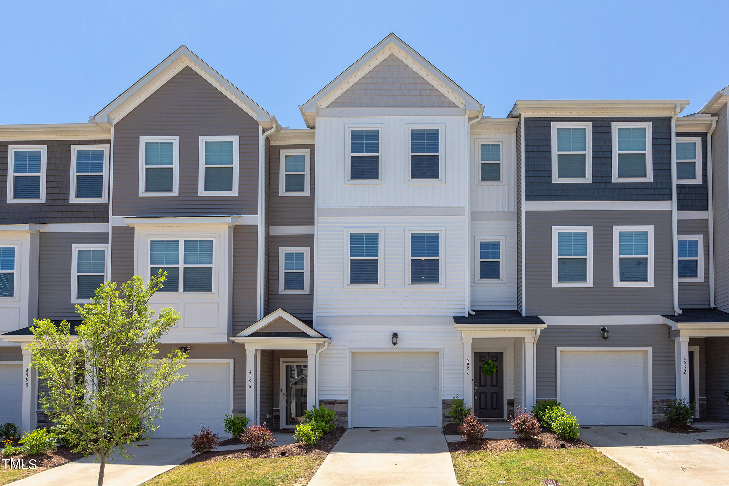 4954 Southern Magnolia Drive