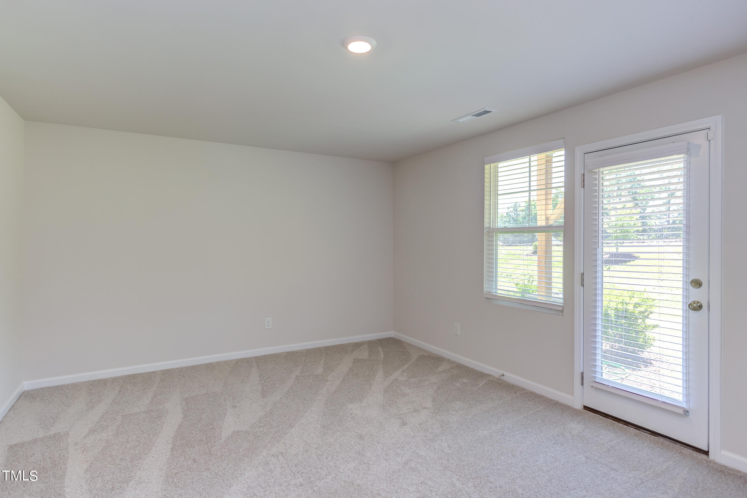 4954 Southern Magnolia Drive