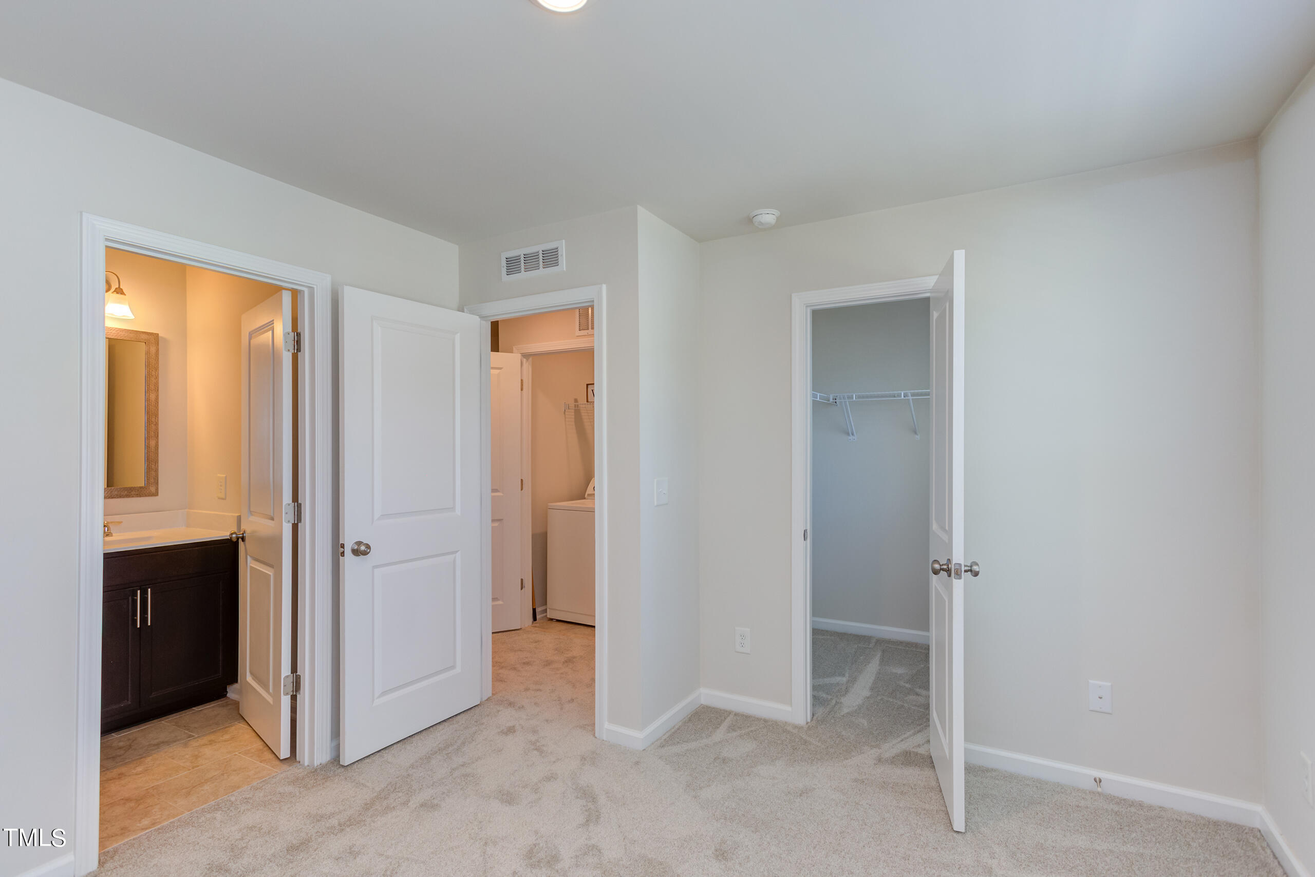 4954 Southern Magnolia Drive