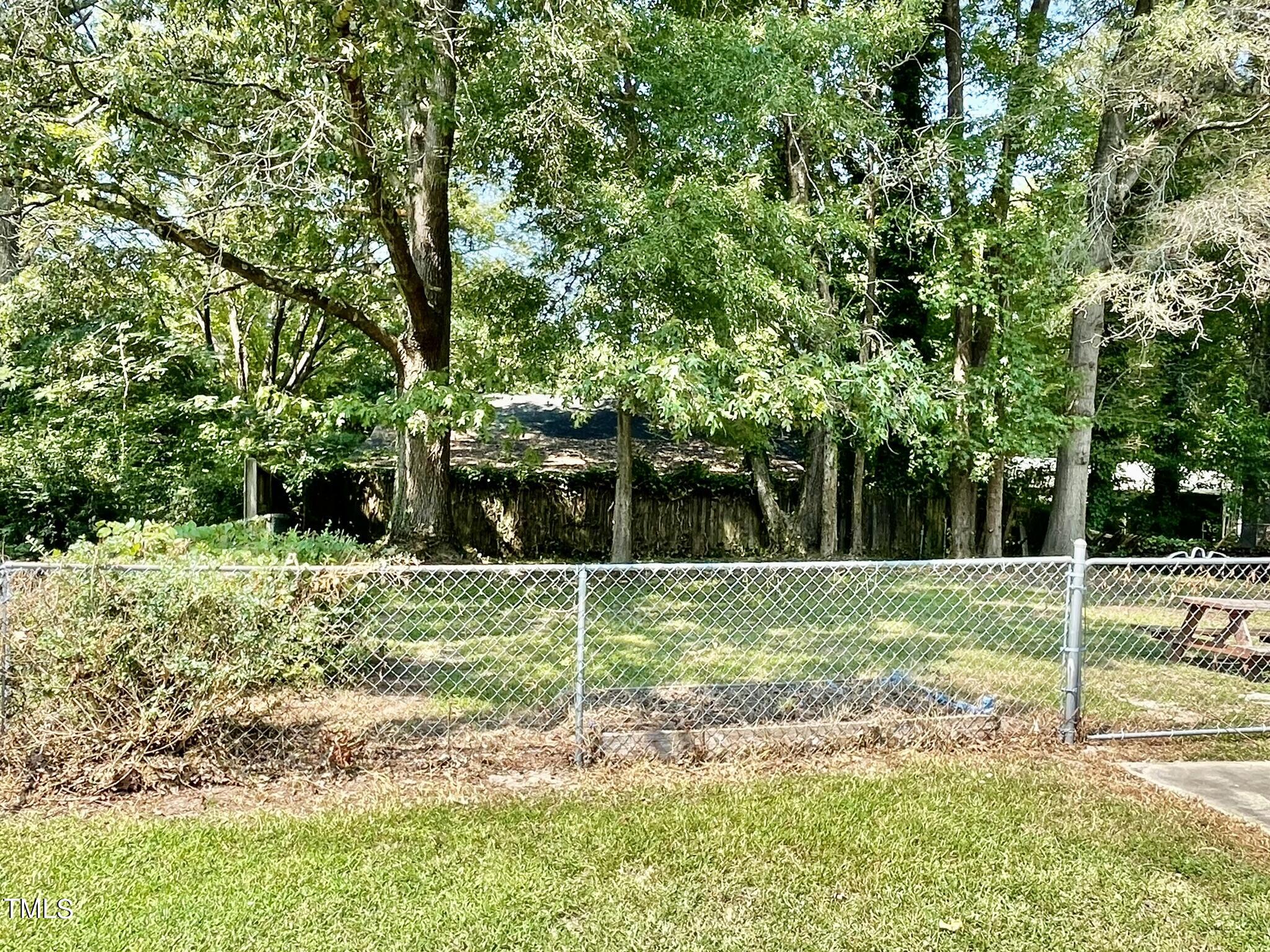 625 Yates Place