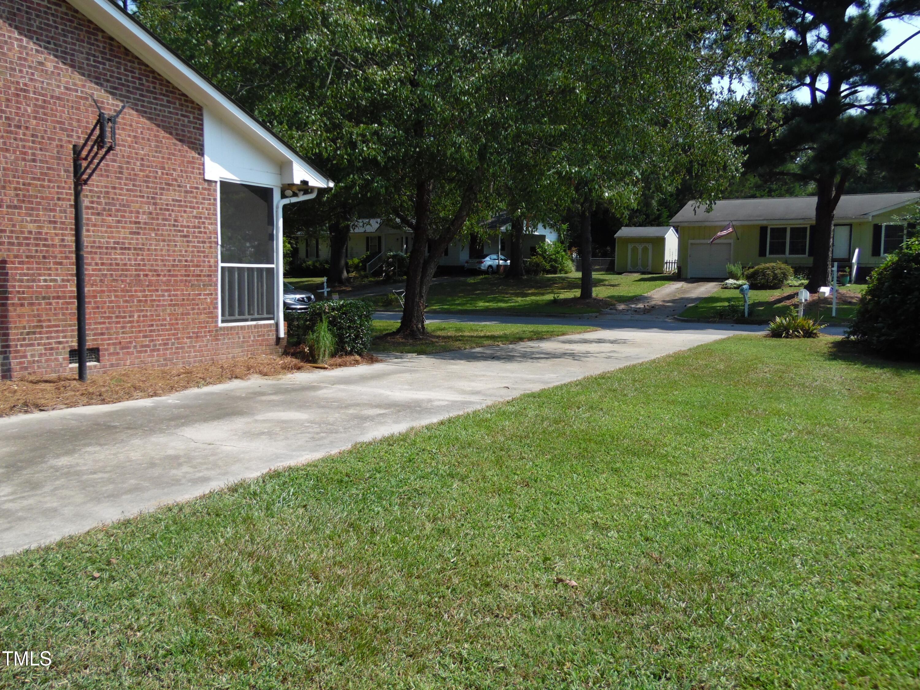 625 Yates Place