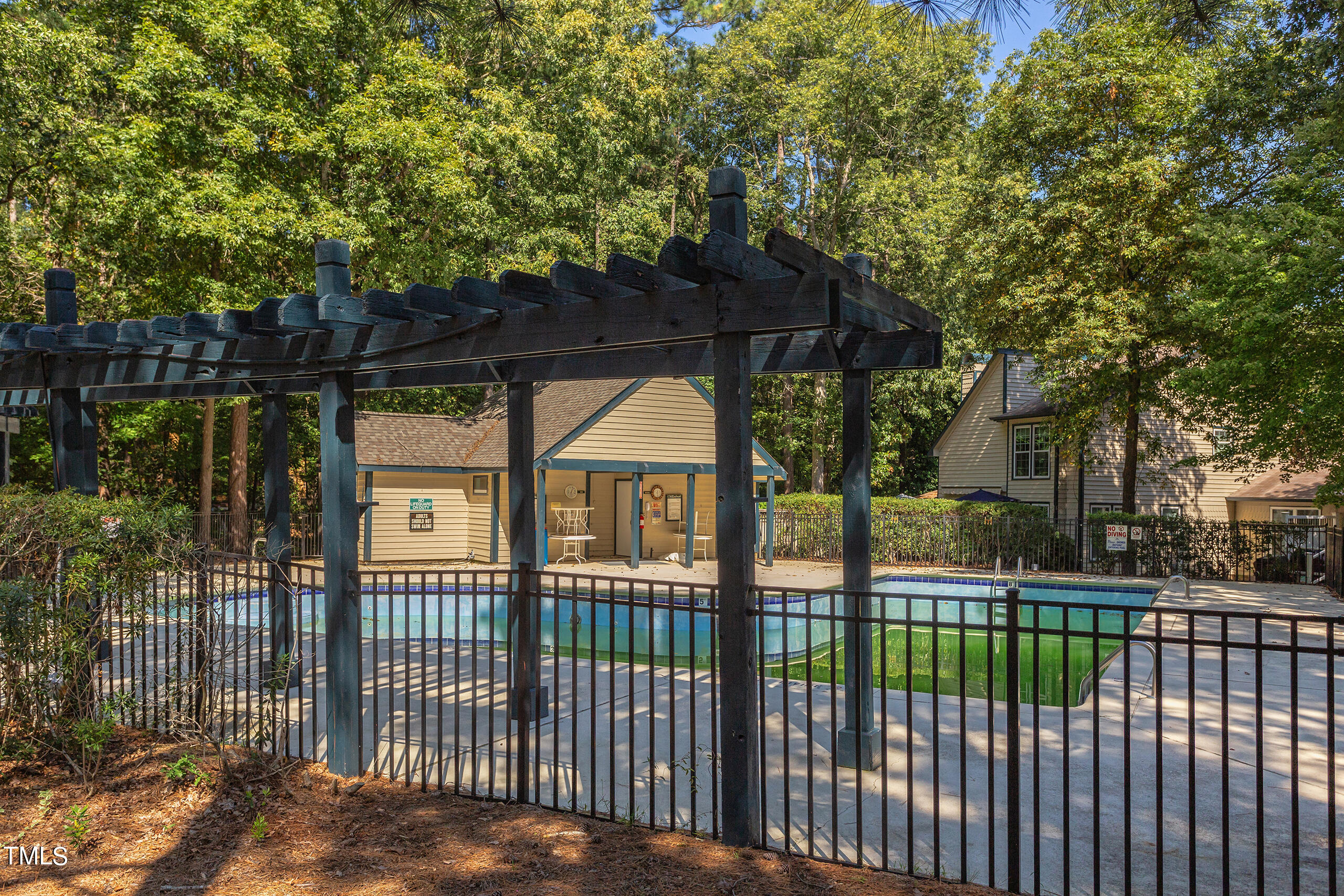 1015 Loch Lomond Drive