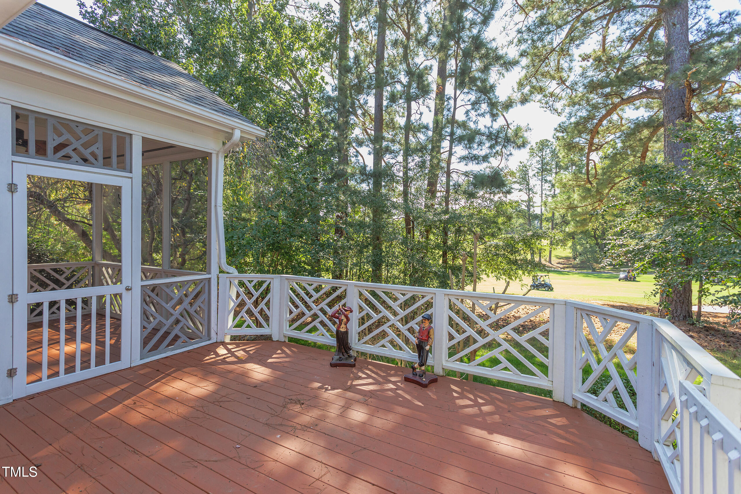 1015 Loch Lomond Drive