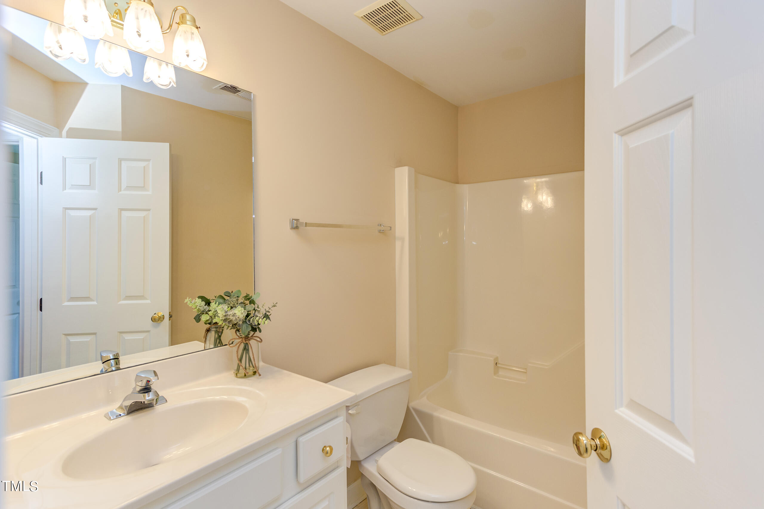 1015 Loch Lomond Drive