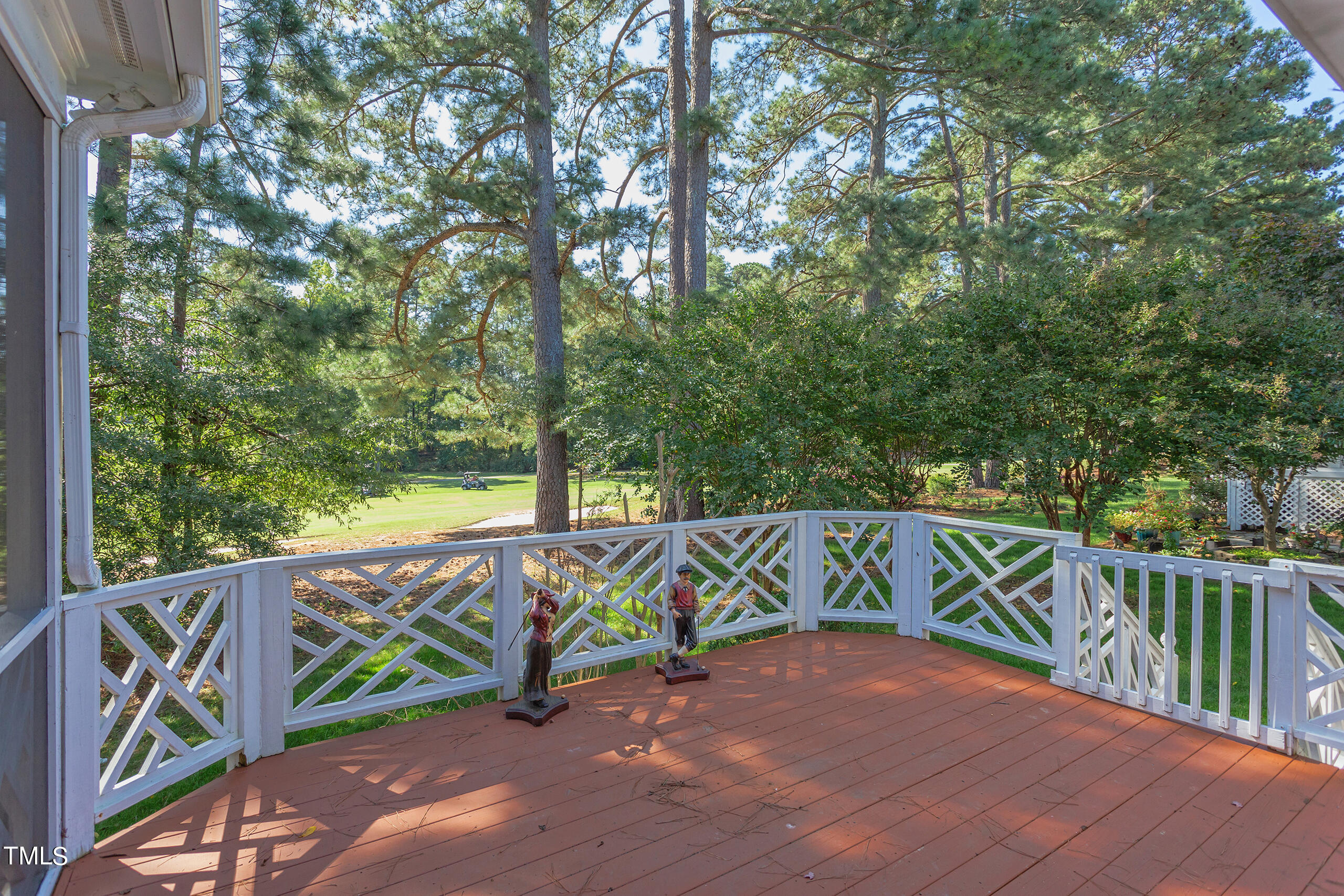 1015 Loch Lomond Drive