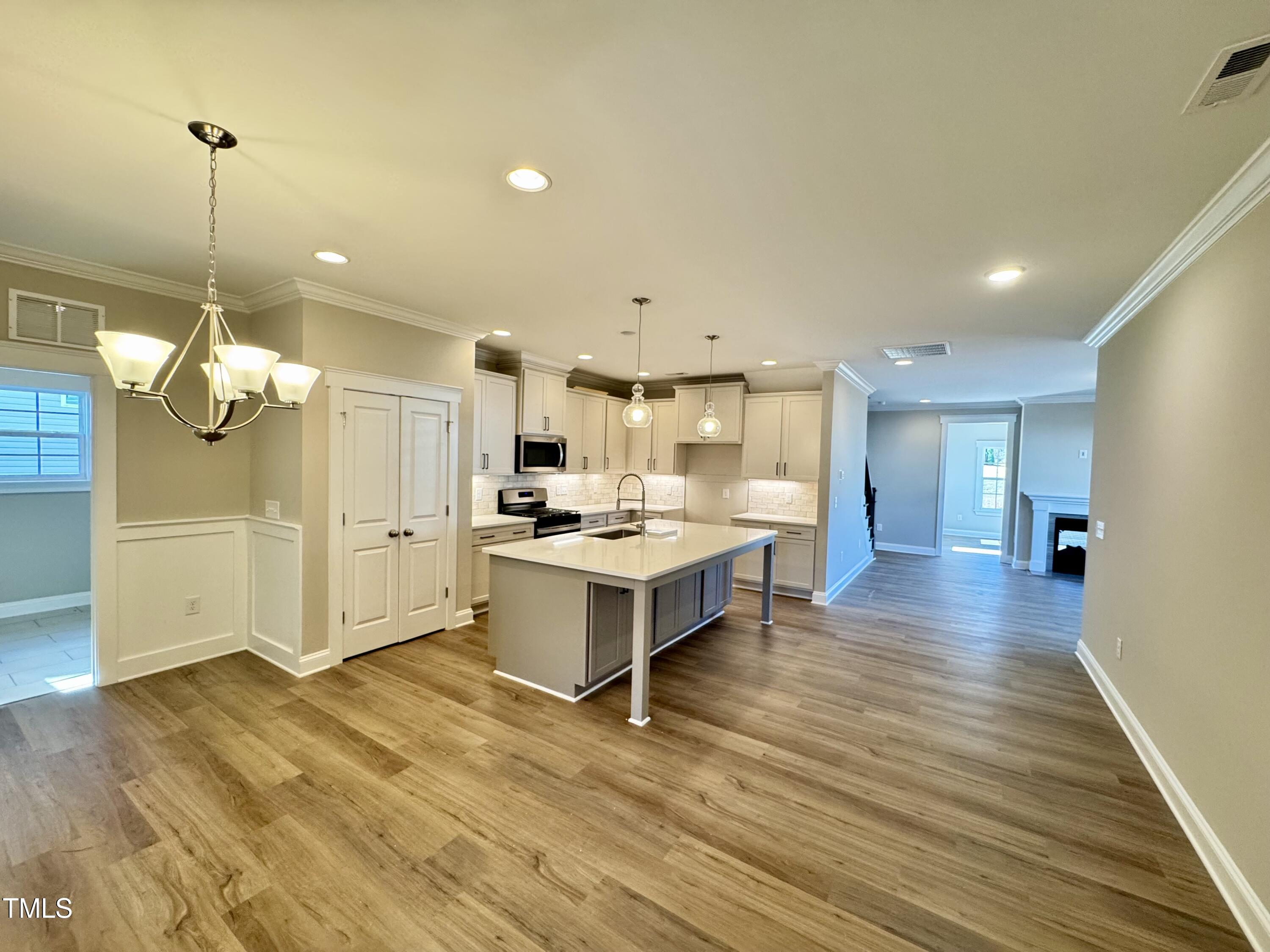 1044 Fairhaven Drive # 100