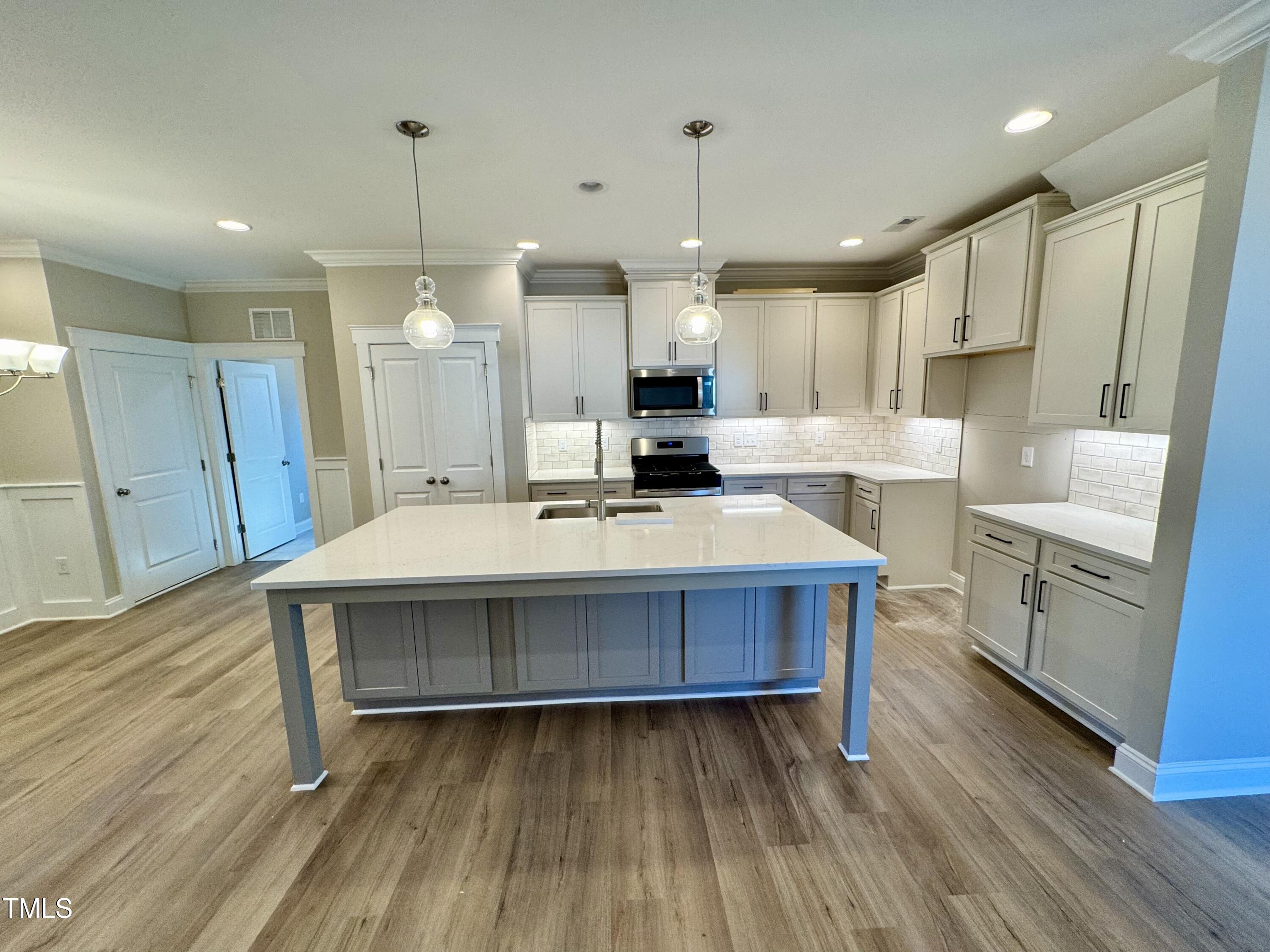 1044 Fairhaven Drive # 100