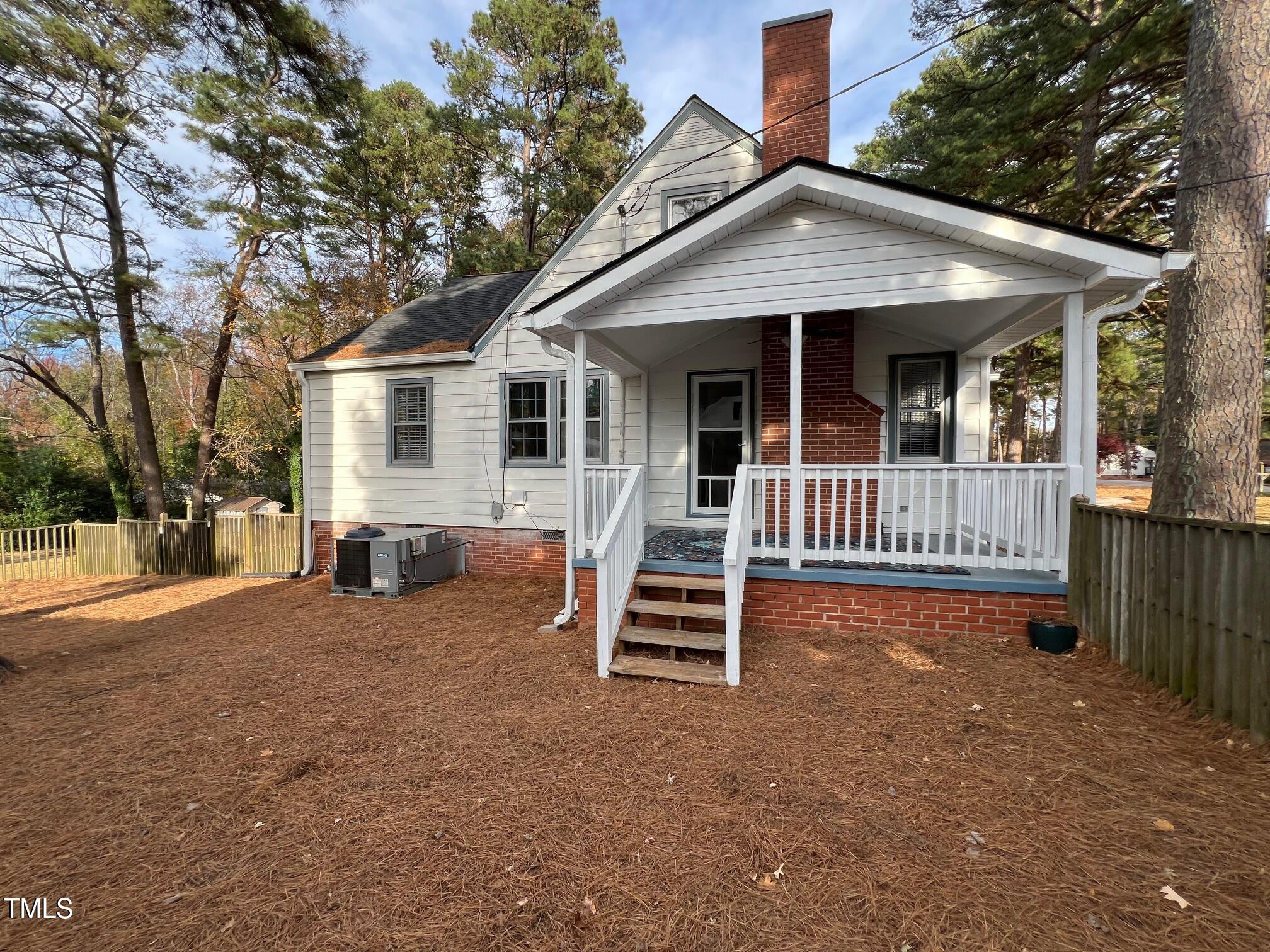 2412 Oxford Road