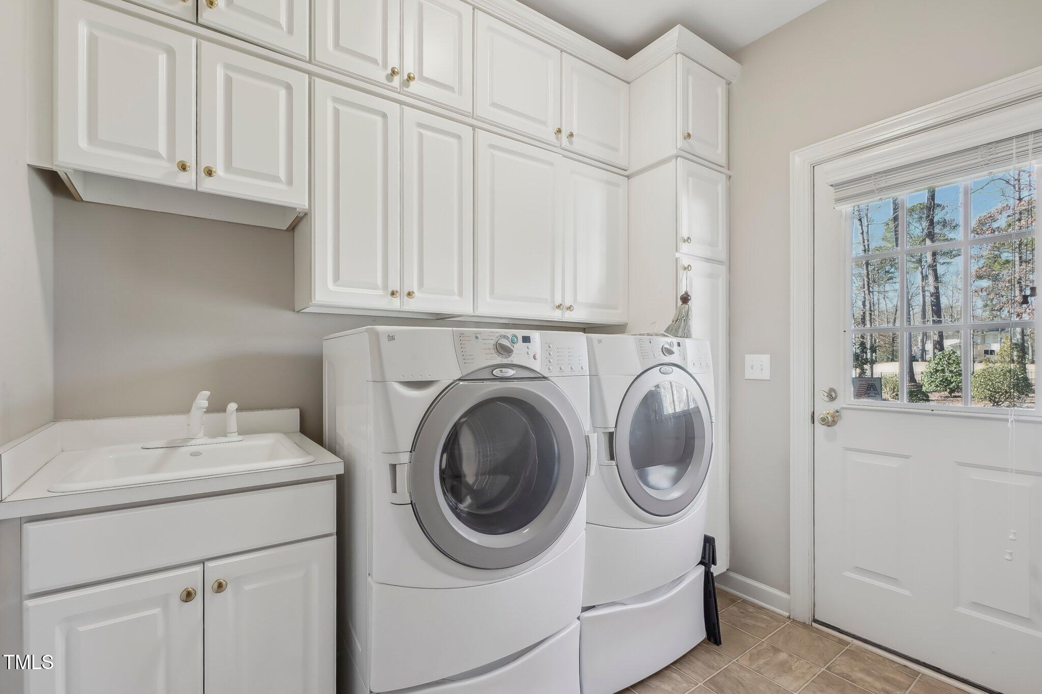 302 Champions Point Way