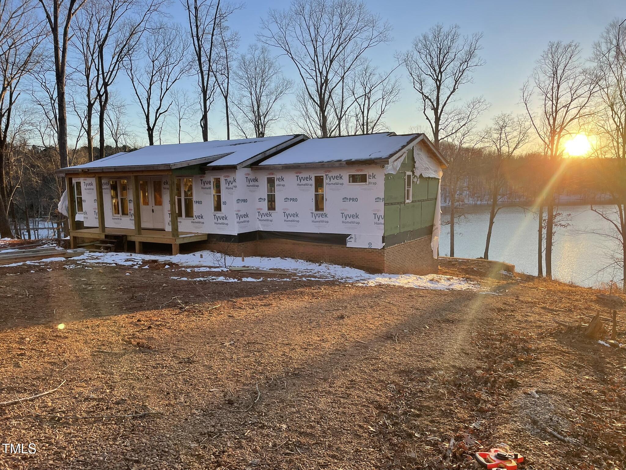 1689 Peninsula Lane