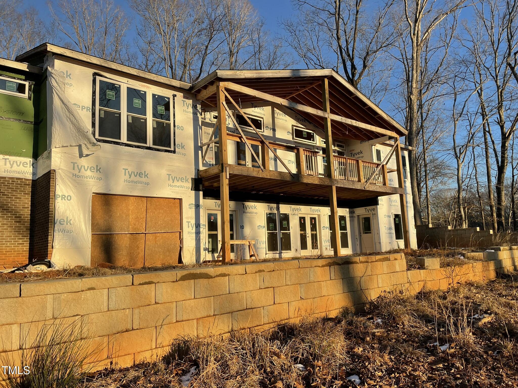 1689 Peninsula Lane