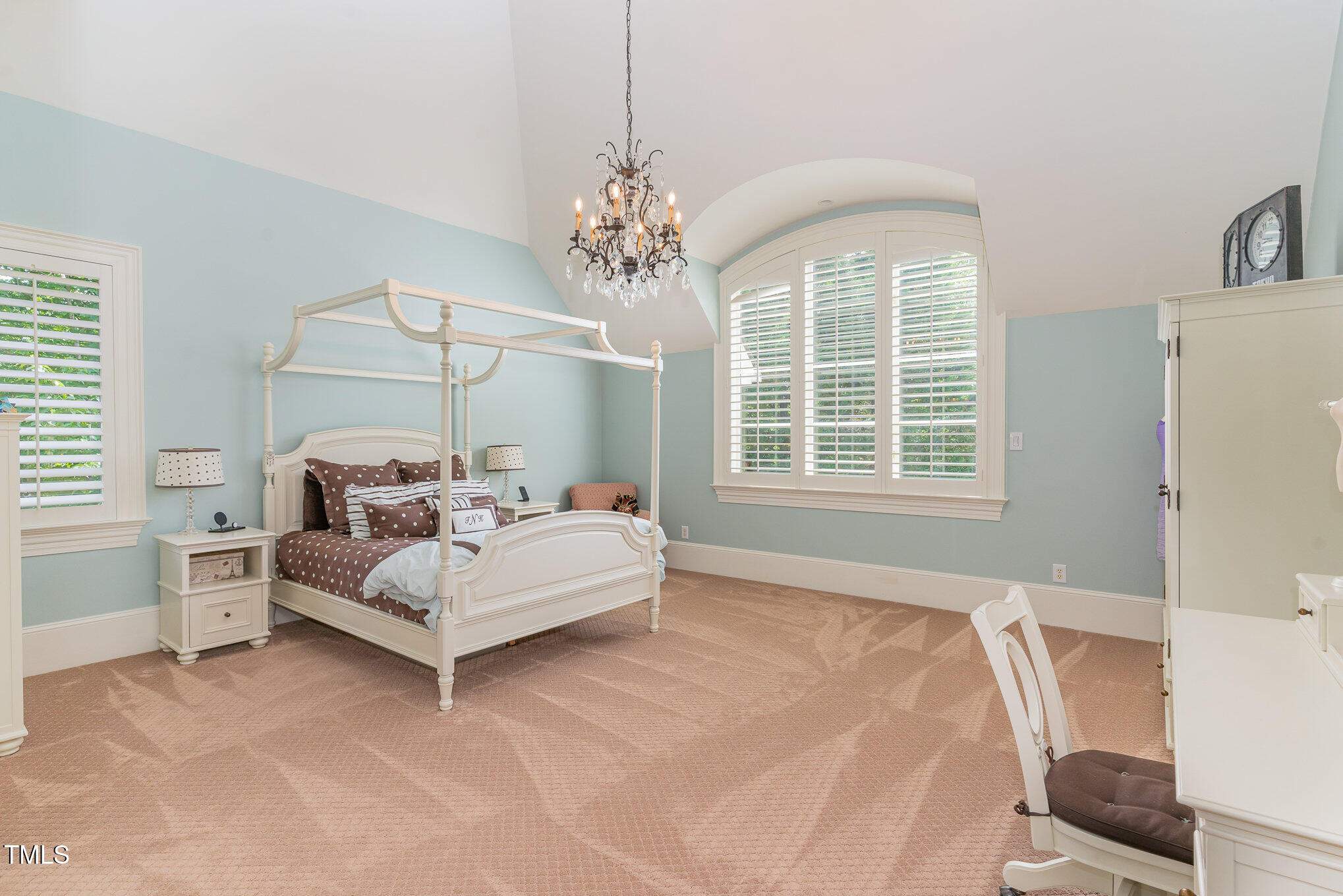 1801 Oatlands Court