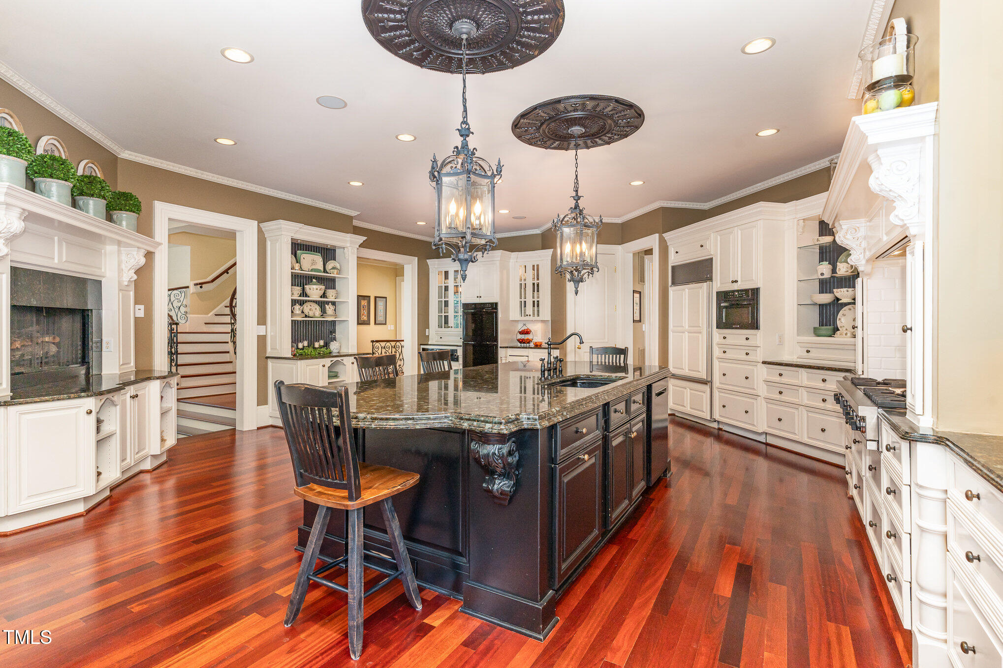 1801 Oatlands Court