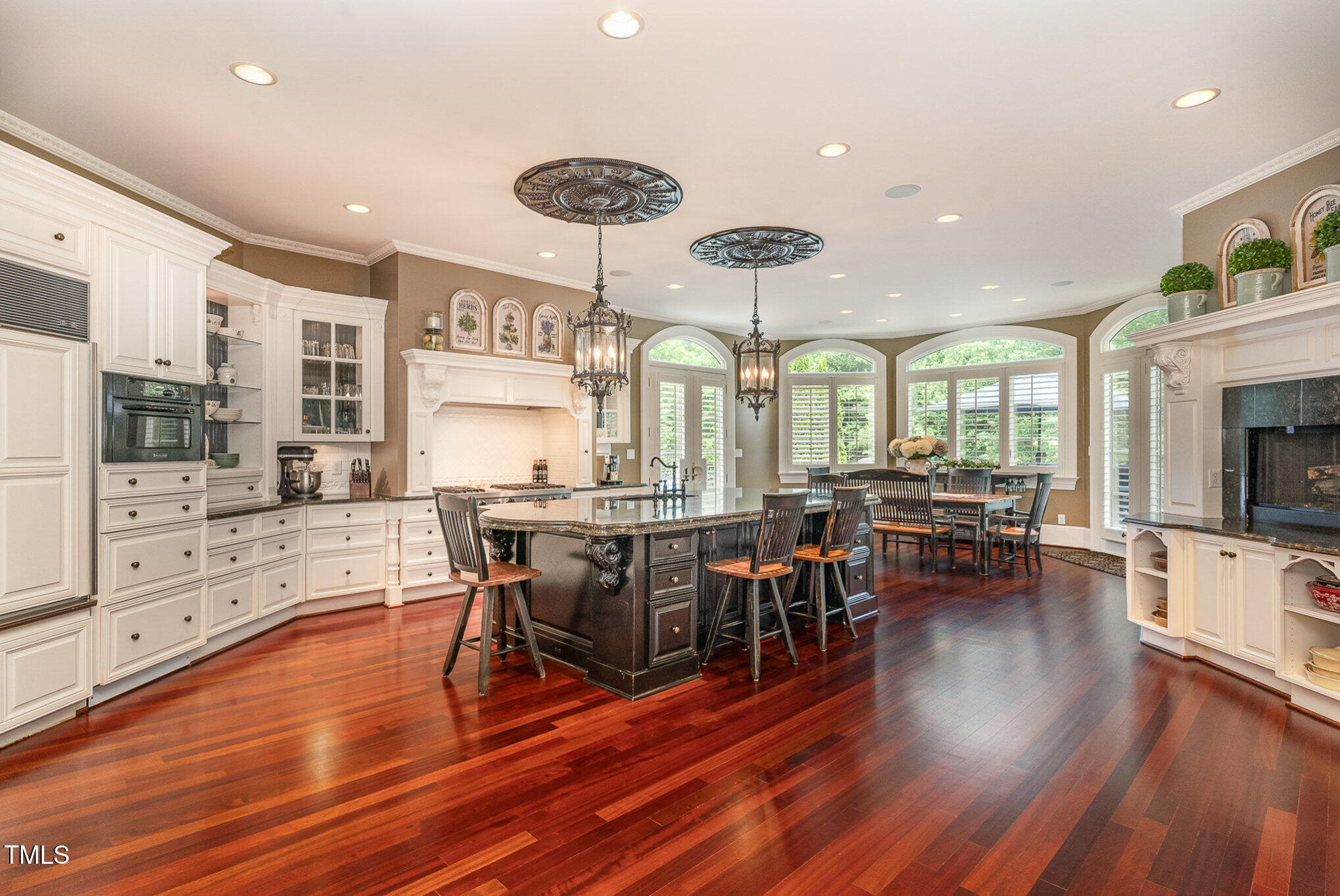 1801 Oatlands Court