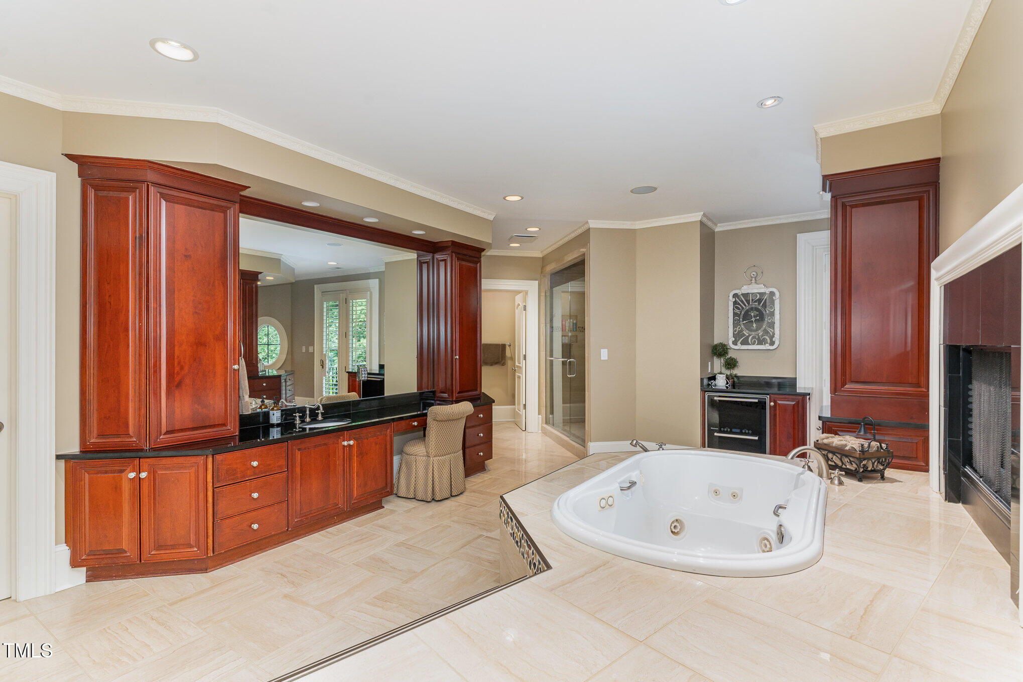 1801 Oatlands Court