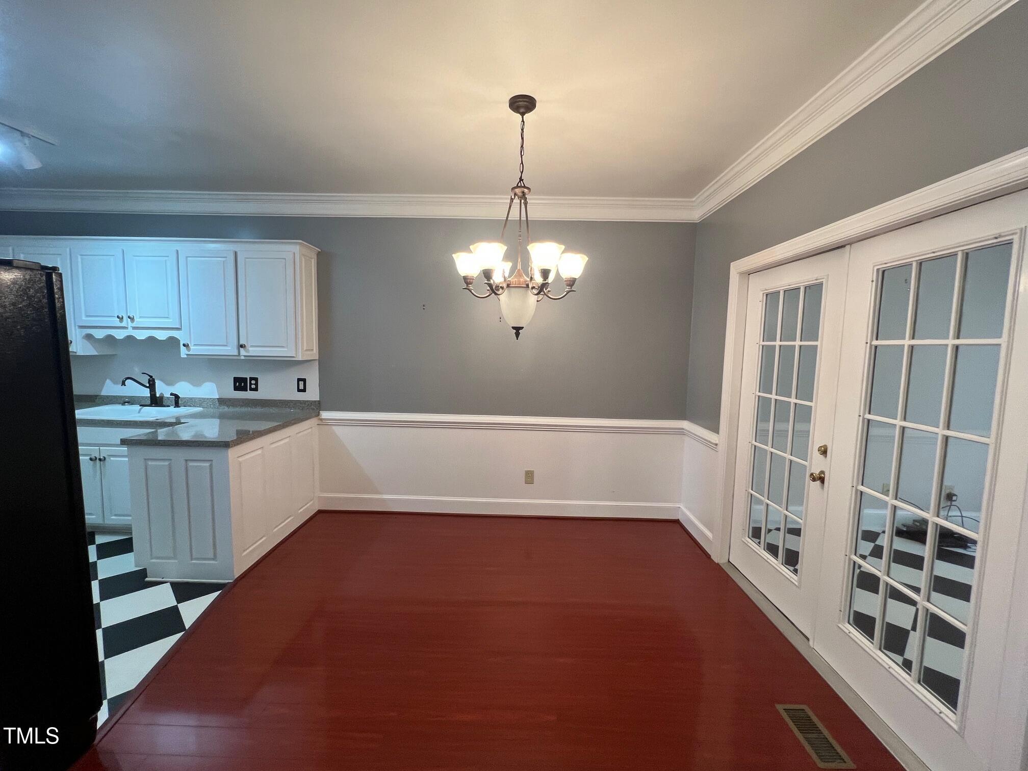 2002 Fernwood Court # 2