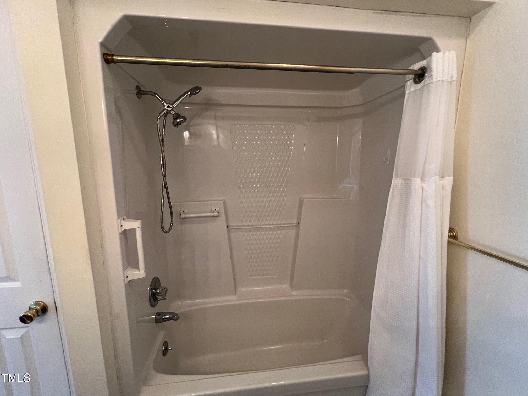2002 Fernwood Court # 2