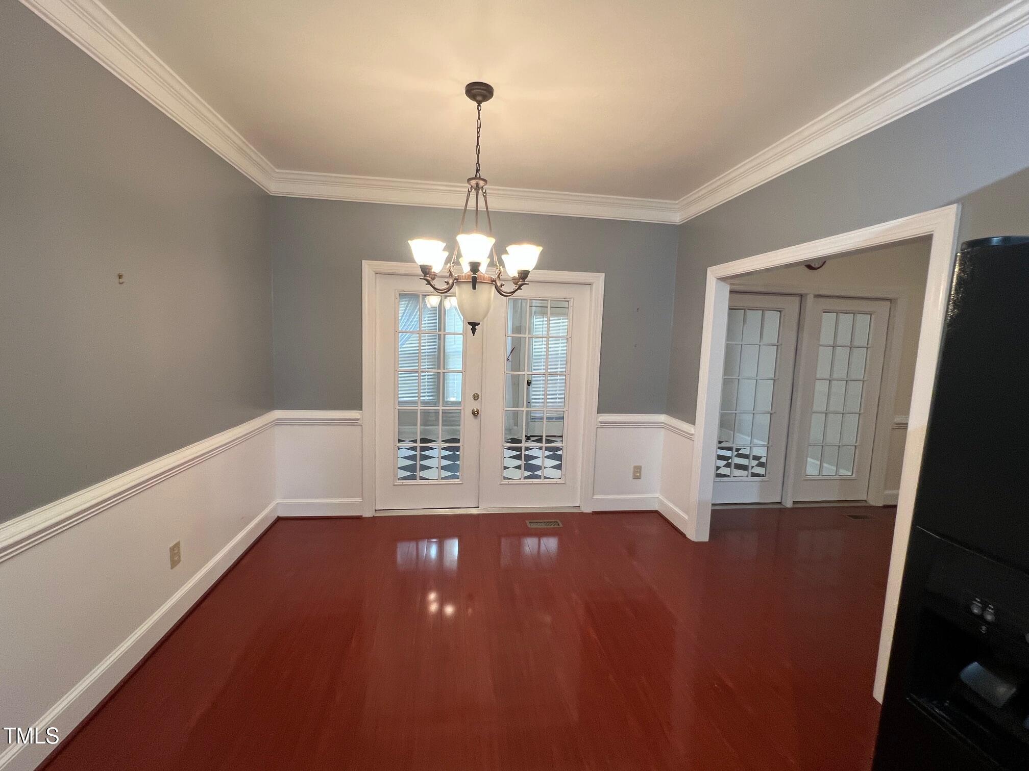 2002 Fernwood Court # 2