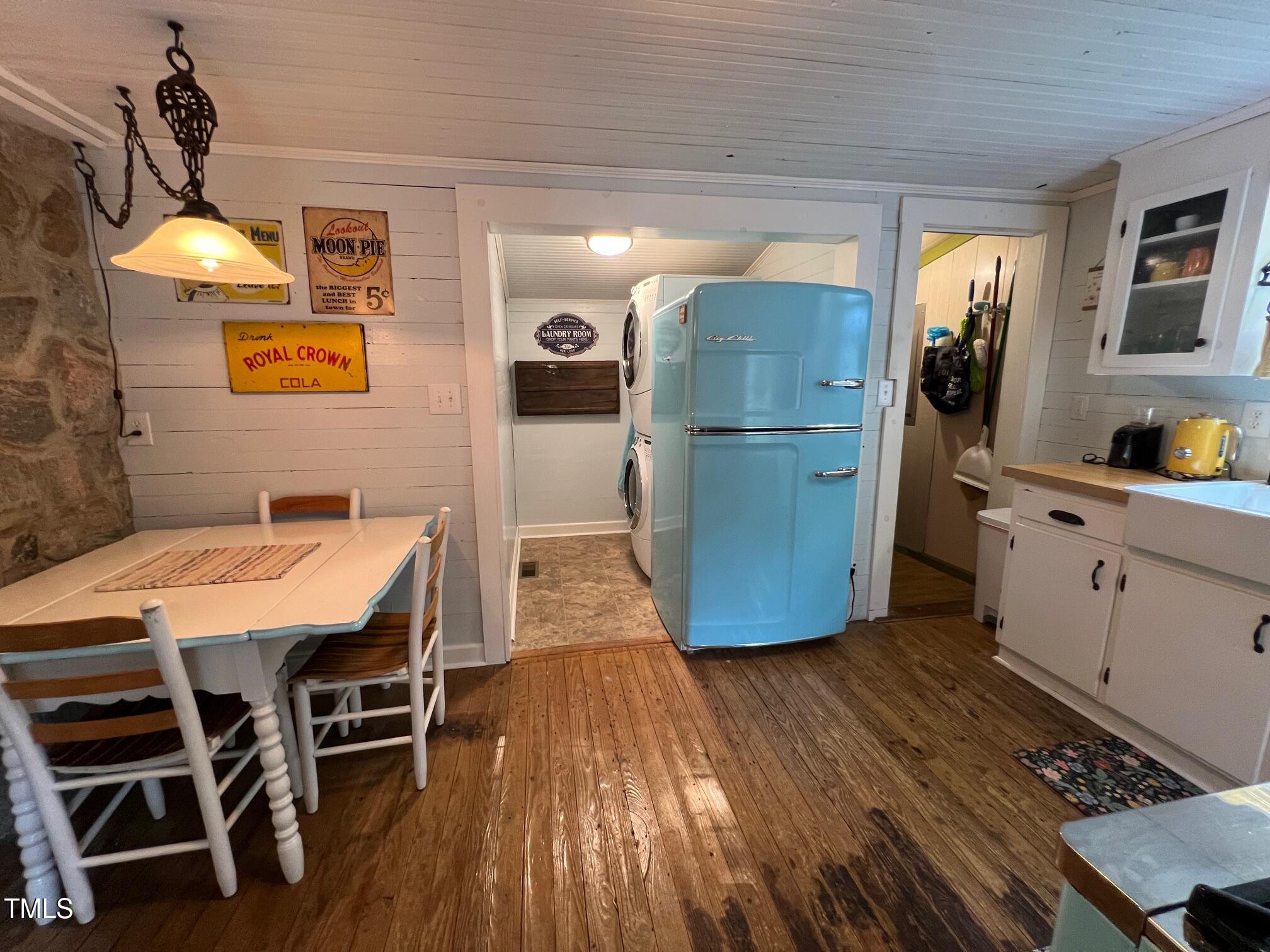 358 Pool Rock Shores Lane