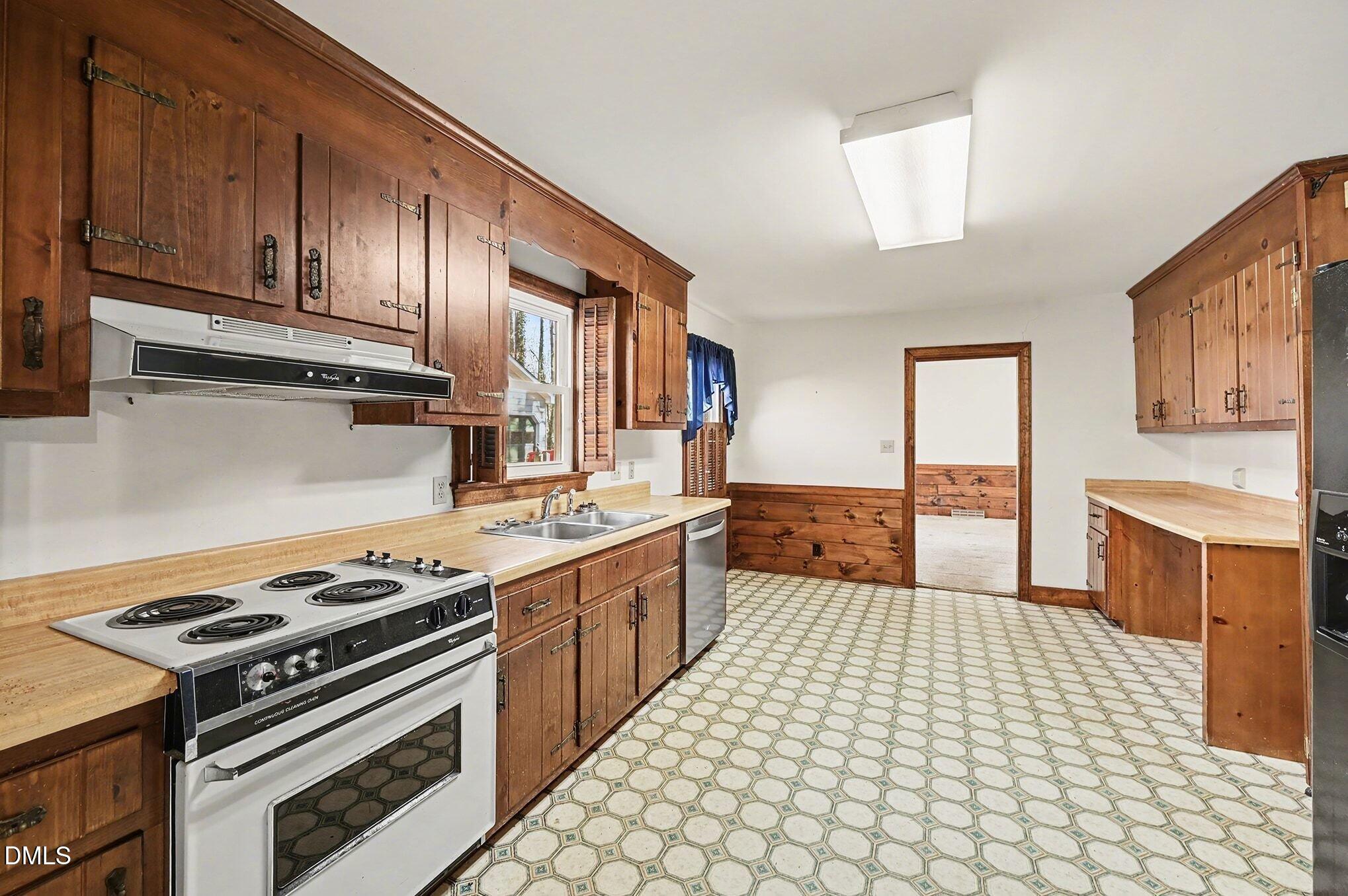 303 S Stratford Drive