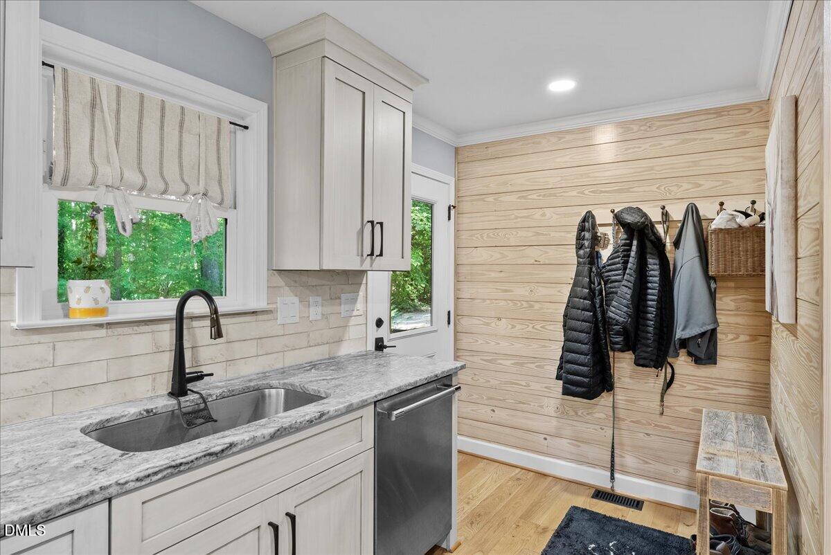 363 Pool Rock Shores Lane