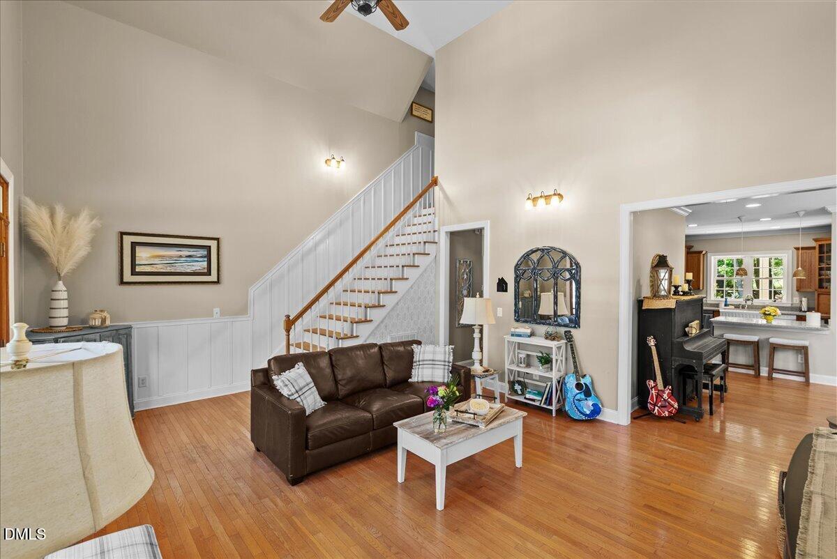 1084 Whip Lane