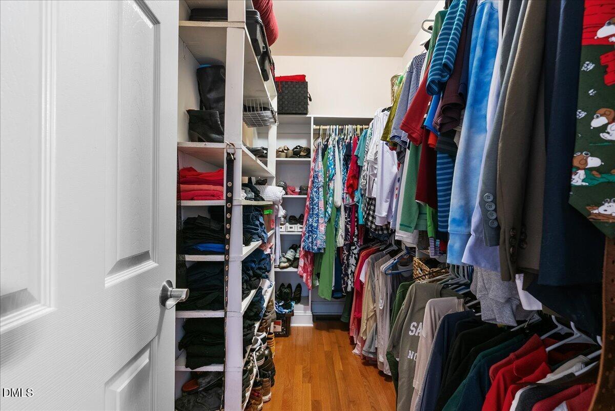 1084 Whip Lane