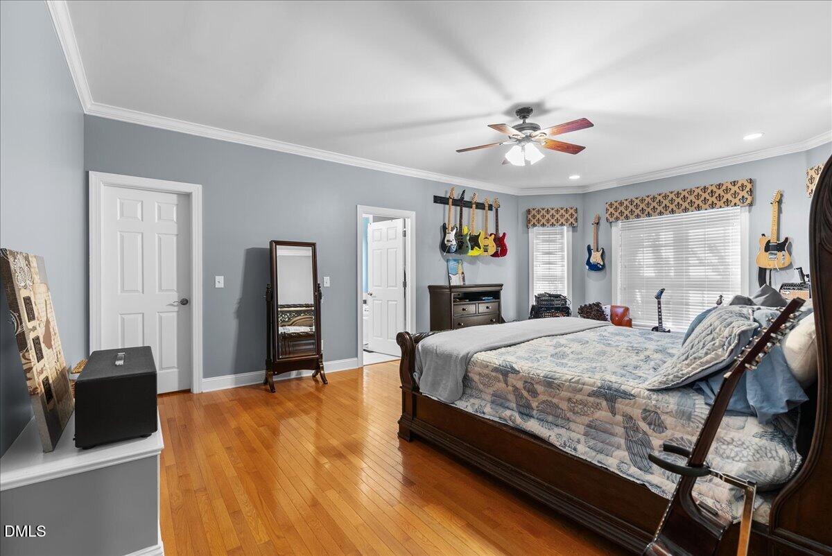 1084 Whip Lane