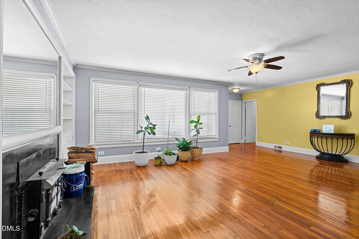 2605 Holloway Street