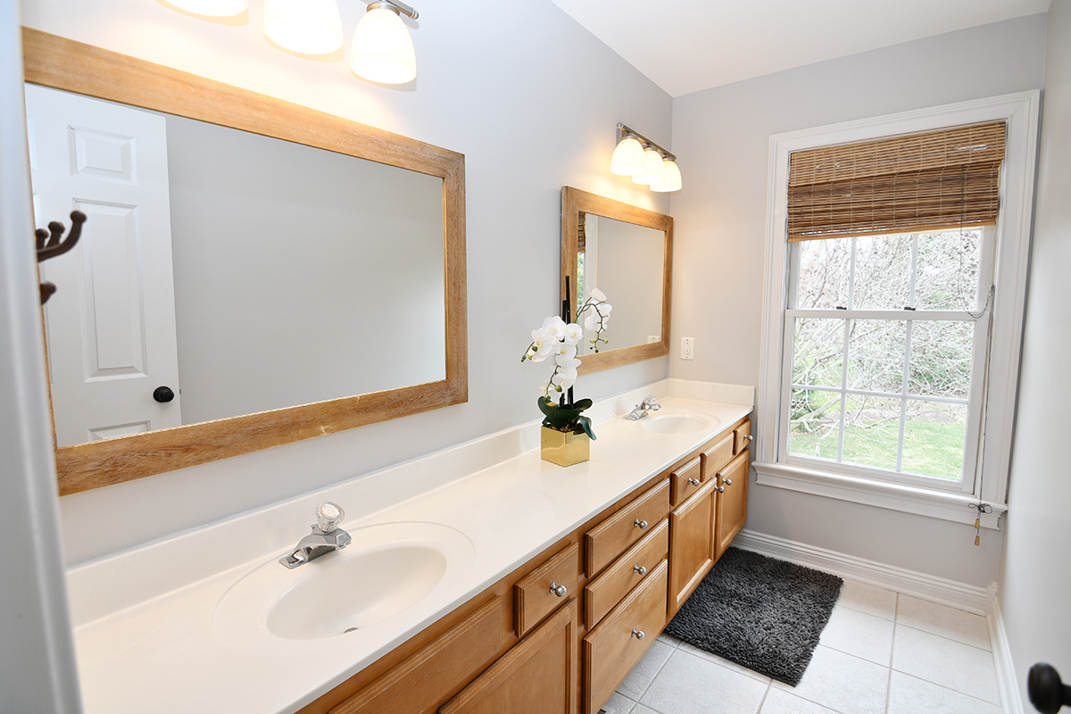 39W440 Abbey Glen Court
