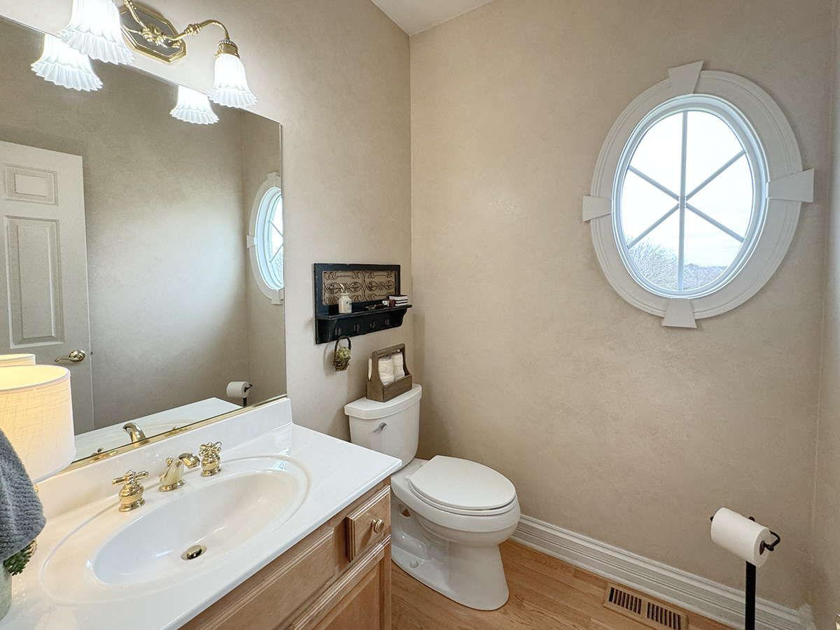 39W440 Abbey Glen Court